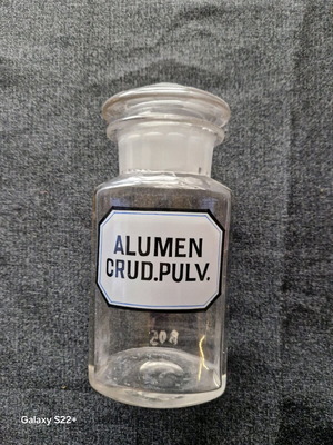 Vintage pharma bottle Alumen Crud. Pulv. used