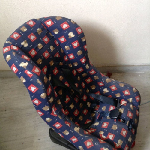 Child car seats like new, 2 pieces Chicco & Premaman