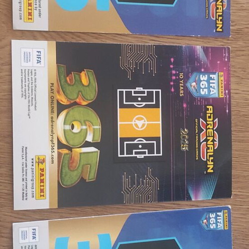 Football cards like new, pack of 3