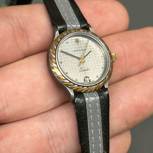 Swiss women's watch like new, unworn