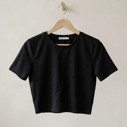 Zara black crop T-shirt size M like new