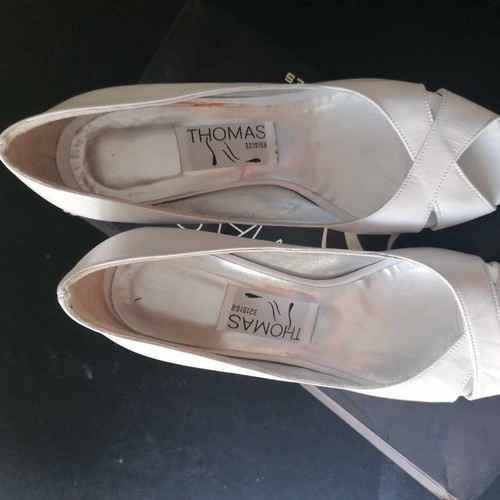 Thomas Shoes white bridal pumps like new size 35