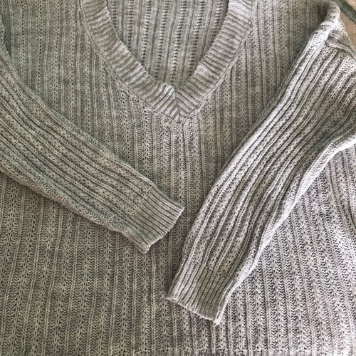 Pullover new with deep V, gray