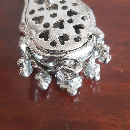 Necklace used with metal skull pendant