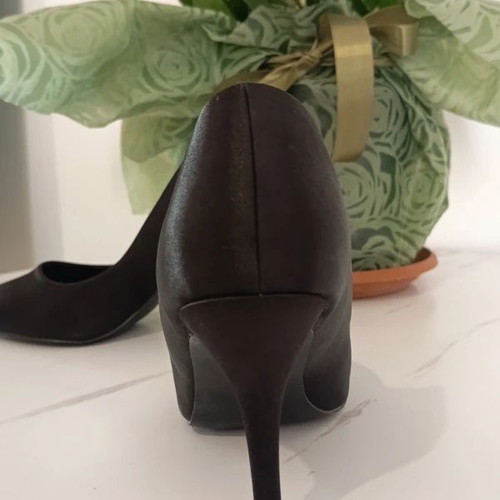Alta Moda satin pumps with comfortable heel, size 39, black