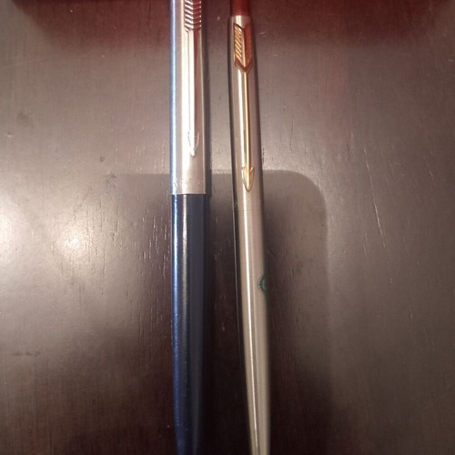 Parker pens like new, set of two