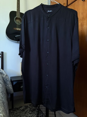 Minimal black shirt Rose & Cigar XL like new