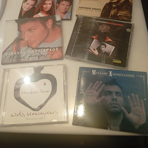 CDs like new, pack of 6, laiko genre