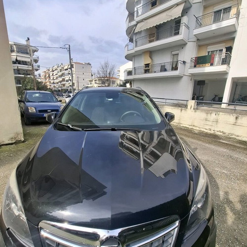 Opel Mokka 2015 like new, 1400cc petrol, black SUV