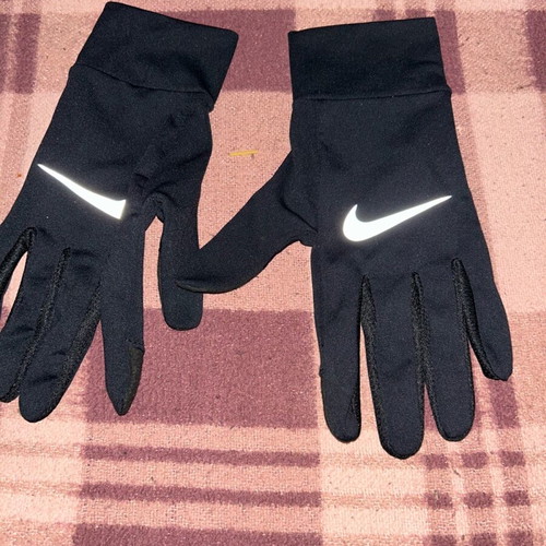 Nike gloves in good condition