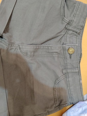 Σορτς H&M 9 ετών σαν καινούργιο, πολύχρωμο με ρύθμιση στη μέση