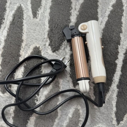 Kemei travel size 2 in 1 hair straightener and curler like new