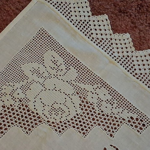 White rectangular table runner 104 x 42 cm new