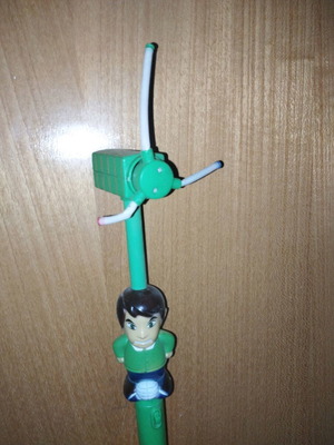 Ben 10 toy with batteries, rotating head and sound, new