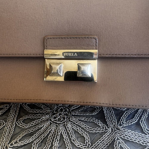Furla Bella shoulder bag large size beige like new
