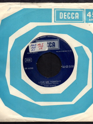 Vinyl 45 RPM Love Me Tonight - Tom Jones like new