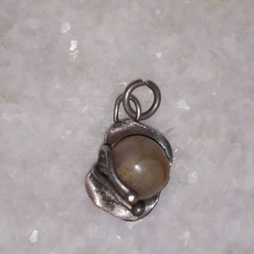 Vintage pendant used with semi-precious stone