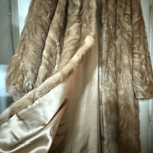 Mink fur coat like new from Kastoria with natural fur