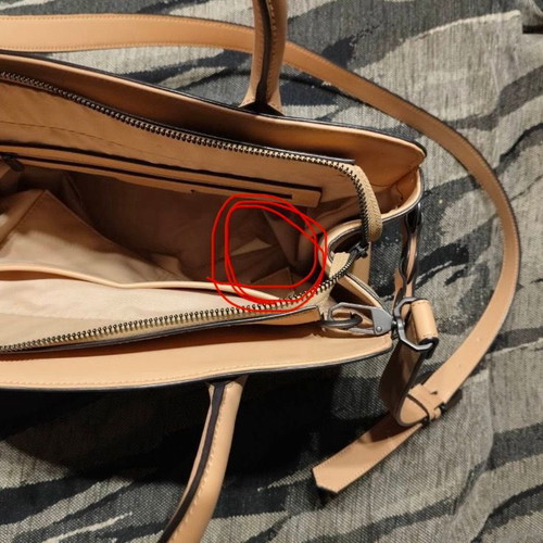 Τσάντα Charles & Keith nude μεταχειρισμένη χειρός με λουράκι ώμου