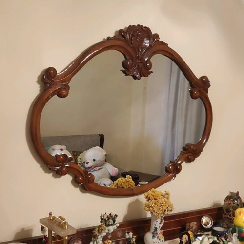 Living room furniture skrinio like new