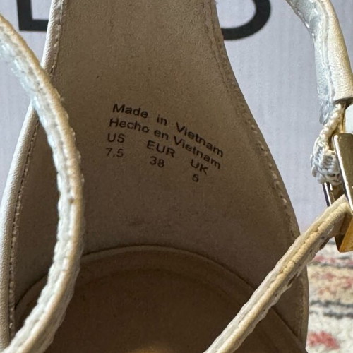 Aldo leather sandals nude like new, size 38