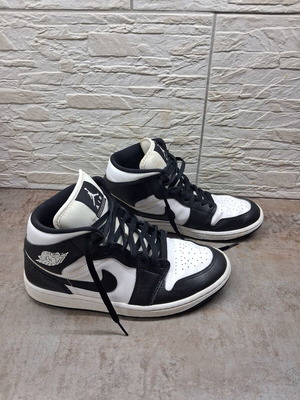 Air Jordan 1 Mid sneakers size 40.5 used, black and white