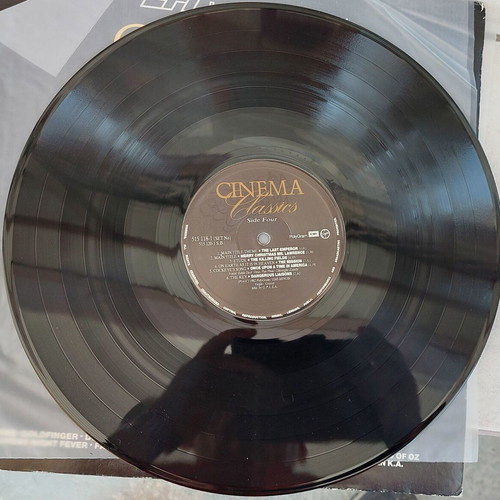 Cinema Classics 2xLP like new, pop genre