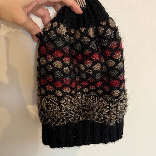 Tailor Made knit cap like new