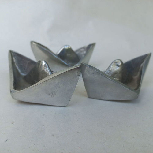 Decorative boat set like new, aluminum cast, 3 pieces