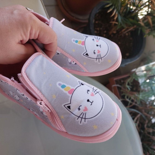 Comf closed anatomical slippers like new size 33 with cat-unicorn design