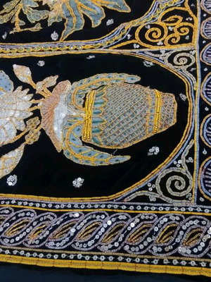Hand-Embroidered Throw with Pearls and Sequins on Velvet Fabric 120×80 New