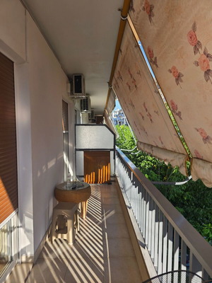 Corner apartment 1st floor, through, near center, Volos