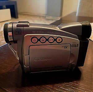 Canon MV700 (Video Camera)