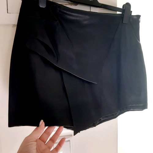 Zara black skirt-shorts like new, size L