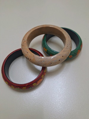 Βραχιόλια μιας άλλης εποχής σαν καινούργια, σετ 3 τεμαχίων