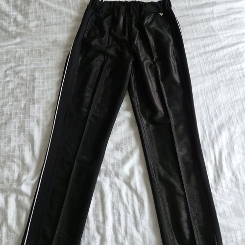 Please pants used, size M, black with wear