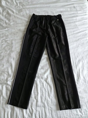 Please pants used, size M, black with wear