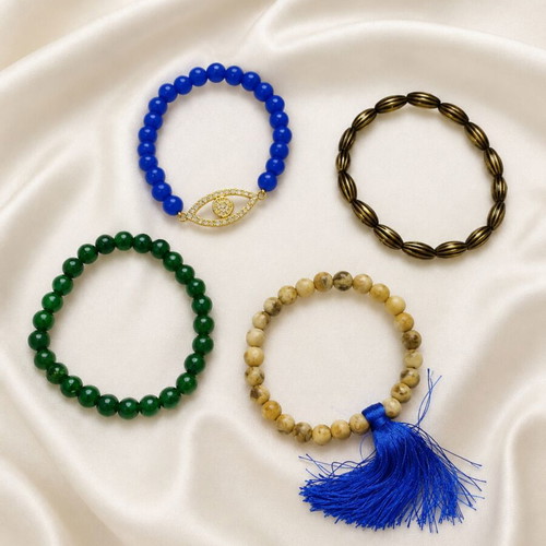 Set of 4 colorful bracelets