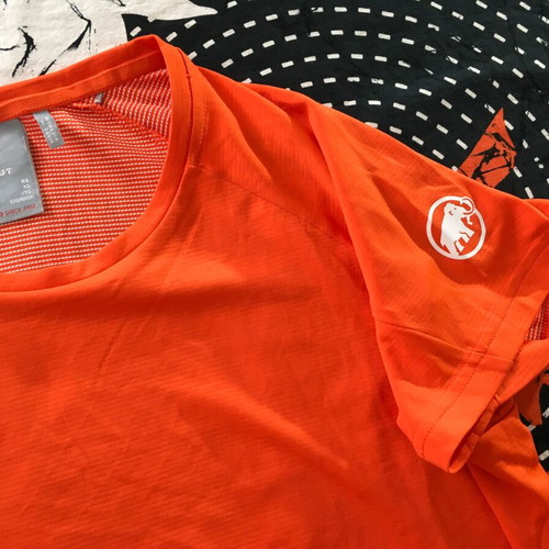 Mammut women's t-shirt size XL used, colorful, polyester
