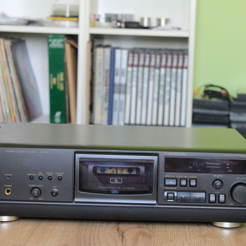 Technics RS-AZ6 cassette deck like new, mono sound