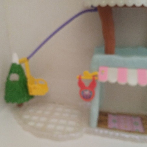 Enchantimals Ski Lodge playset used, Mattel