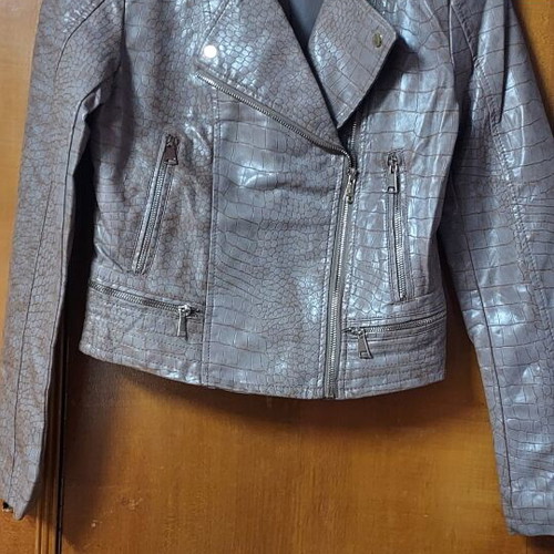 Women's jacket like new, spring and autumn, beige faux leather