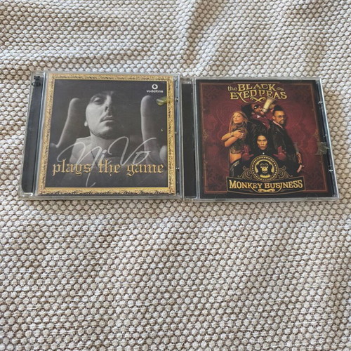 Rnb CD used, The Black Eyed Peas and Nivo albums