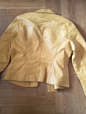 Leather jacket like new with perfecto zipper and red white stripes