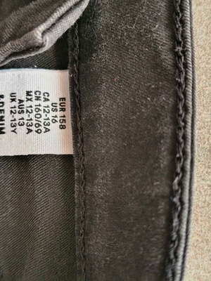 Black shorts like new, size S for 12 years old