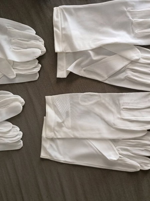 Parade gloves new, 4 pairs, white