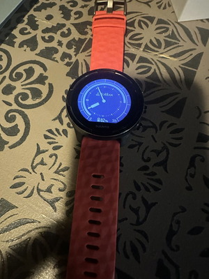 Suunto 9 smartwatch with extra strap and original box