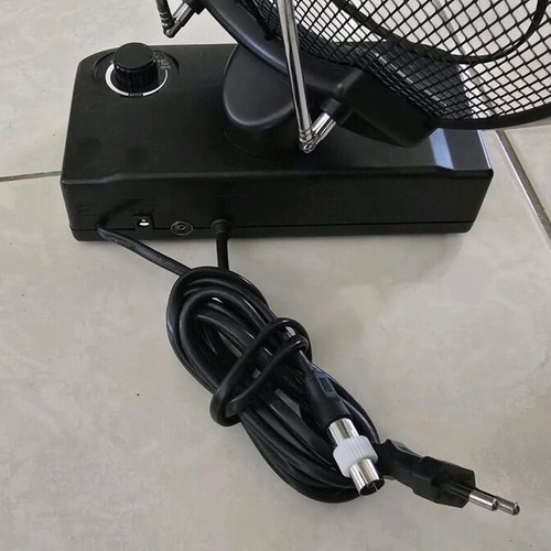Indoor antenna for TV and radio with 36db amplifier like new