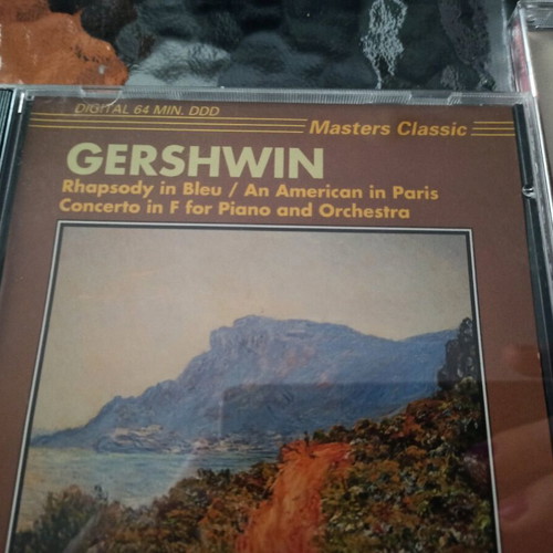 Classical music CDs like new, pack of 5 with Mozart, Tchaikovsky, Gershwin