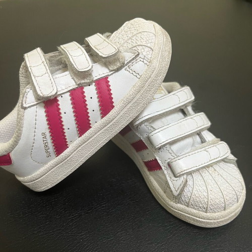Adidas shoes for girl size 21 used